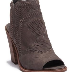 Vince Camuto Karinta Block Heel Bootie *NWT*